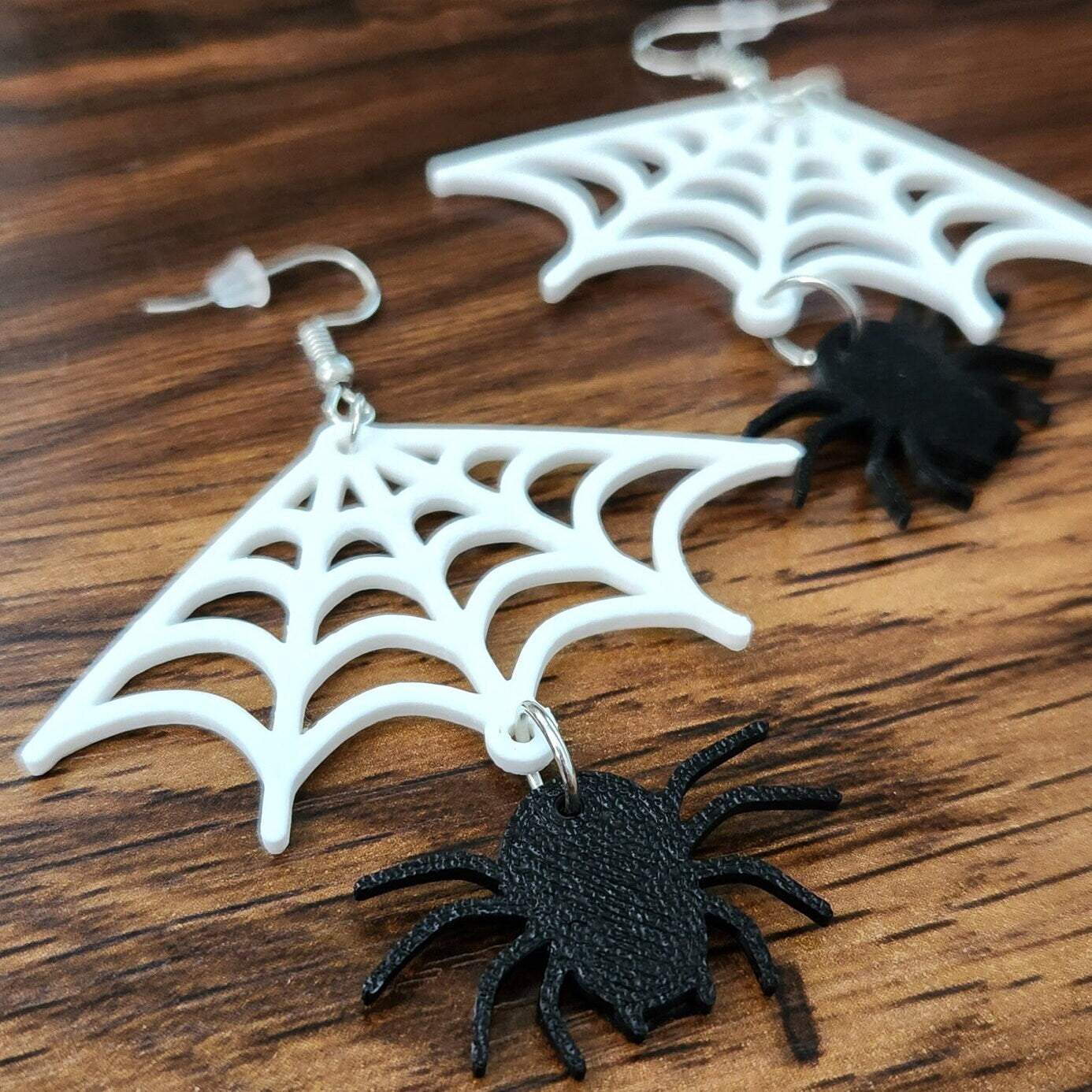 3D Printed Cute Halloween Spider Web w/Spider Dangle Earrings - Hypoallergenic Stainless Steel Fish Hooks w/rubber backing