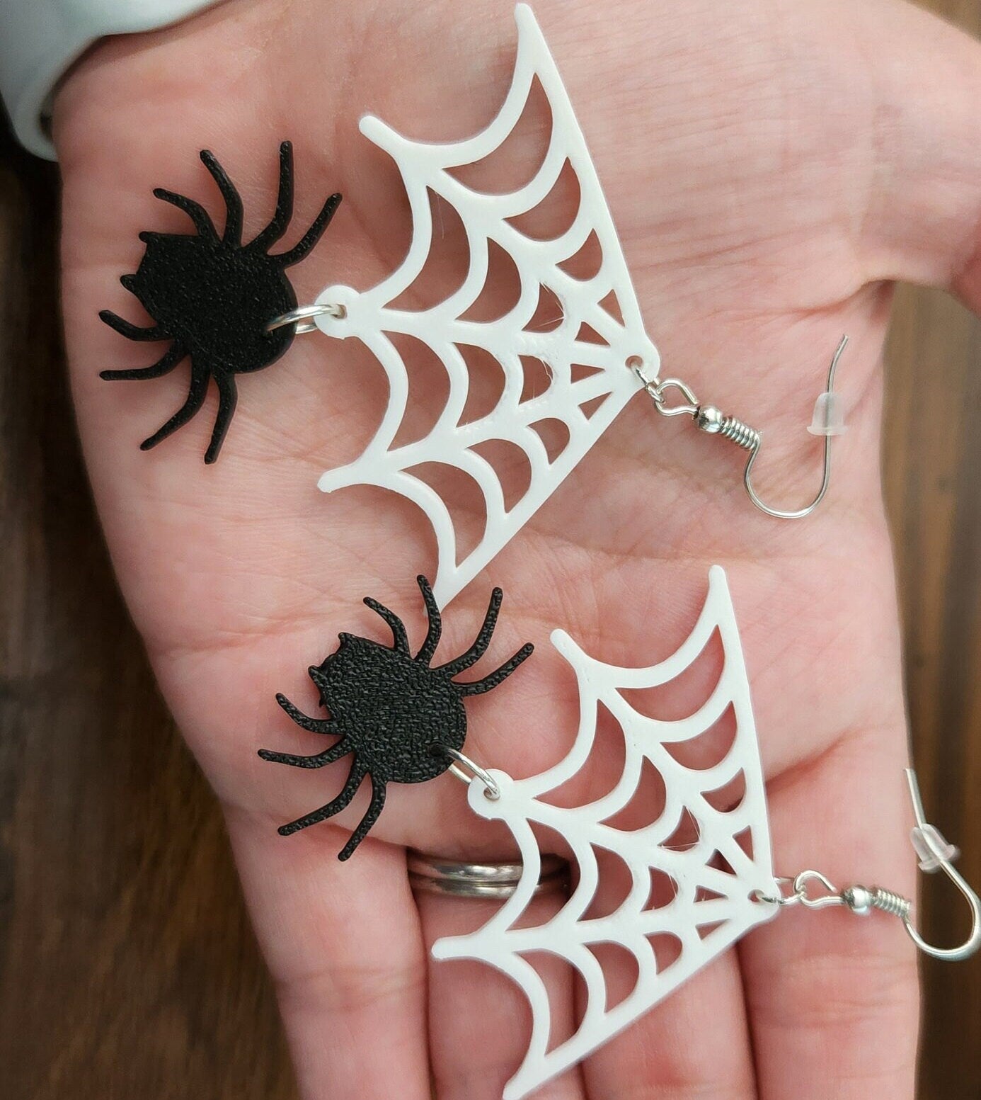 3D Printed Cute Halloween Spider Web w/Spider Dangle Earrings - Hypoallergenic Stainless Steel Fish Hooks w/rubber backing